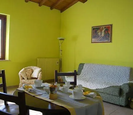 Casa Vacanze L'Orizzonte Montecchio  Habitación foto