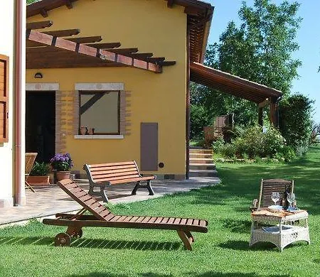 Casa Vacanze L'Orizzonte Montecchio  Habitación foto